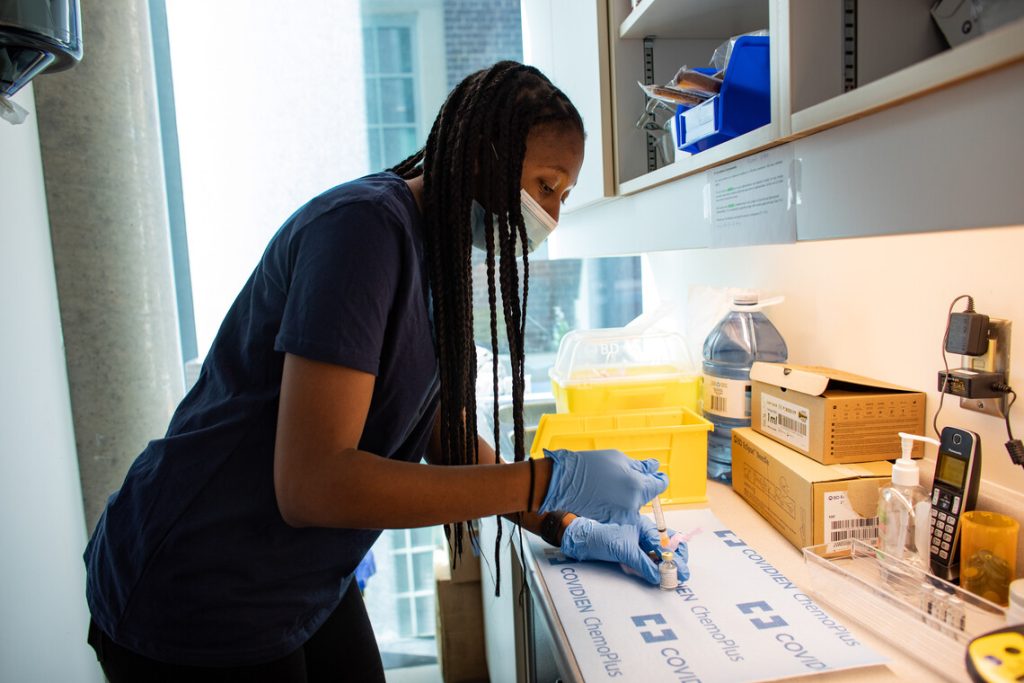 Flu, COVID-19 and more: Leslie Dan Faculty of Pharmacy expert on the importance of getting vaccinated – University of Toronto